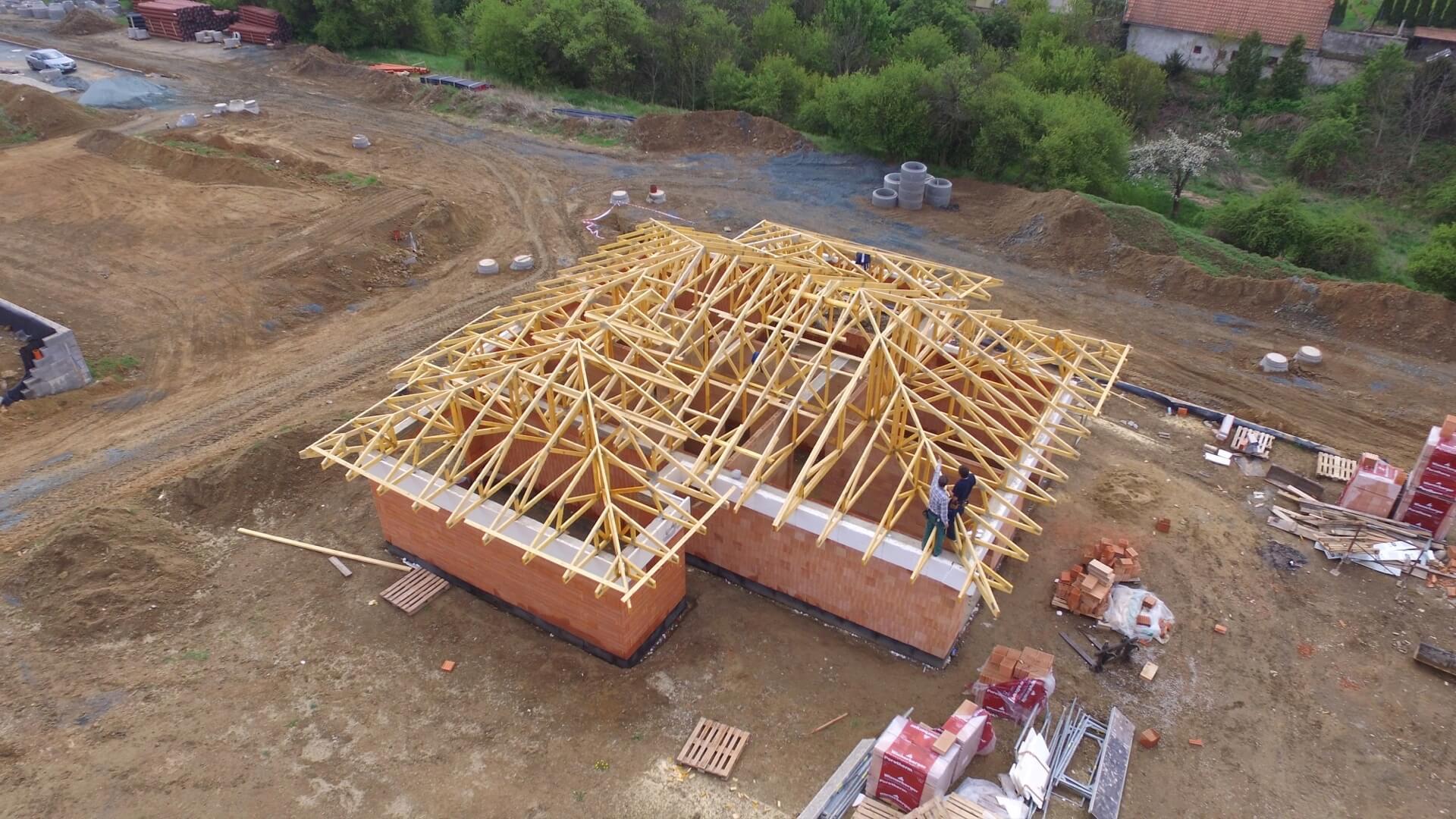 Jak staví střechy v Brně - Odpověď od KarpenPlus